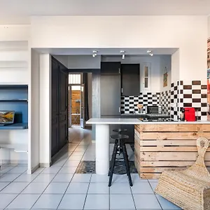 Appartement Alba - 60's Patio Tram, Saint-Etienne (Loire)